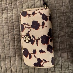 Tory Burch Wallet